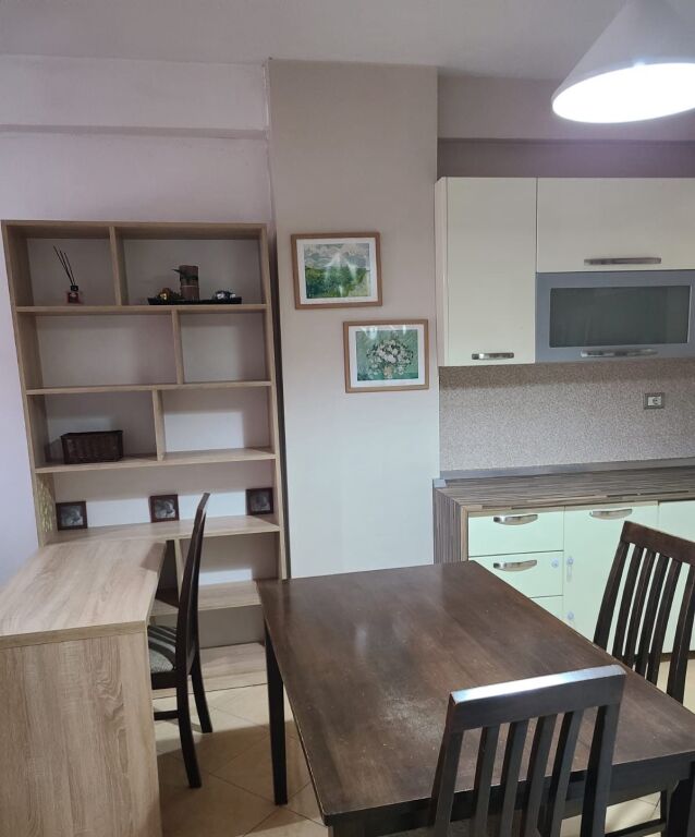 Rent | Apartament 1 + 1 | Pallatet Cabej | 370 €/month