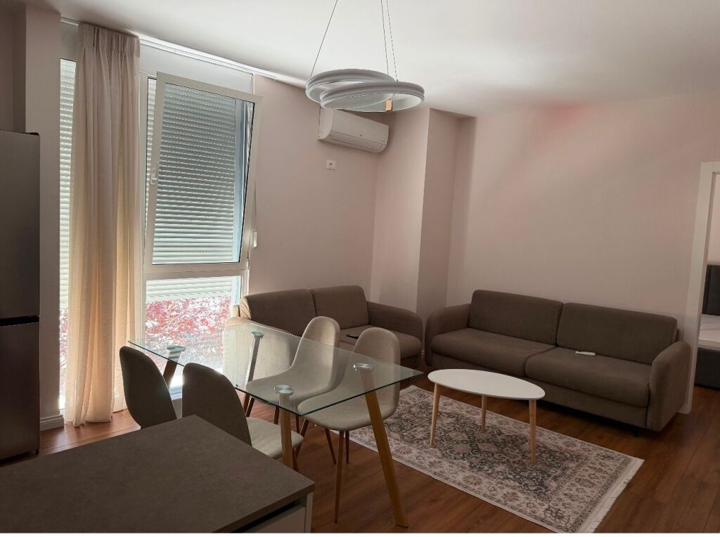2+1, barricade street, 750 euro