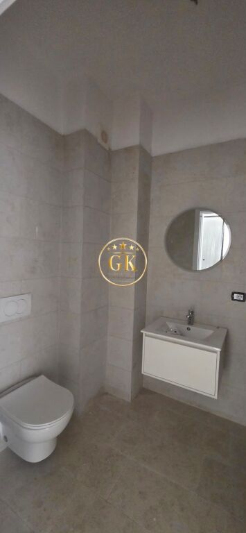 🏡 SHITET APARTAMENT 1+1+1 GARAZHD – SAUK I VJETER