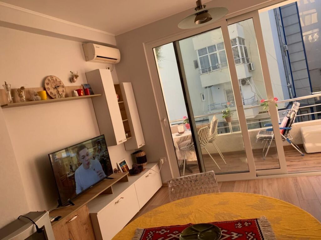 Qera | Apartament 1 + 1 | Shkembi i Kavajes | 450 €/muaj