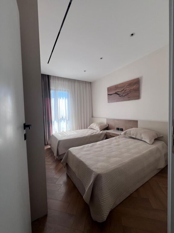 SHITET APARTAMENT 2+1 PRANE DELIJORGJIT