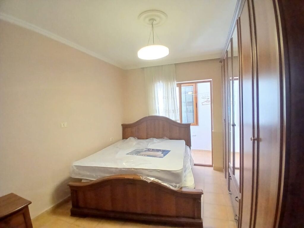 Jepet Me Qera Apartament 2+1+1 Ballkon