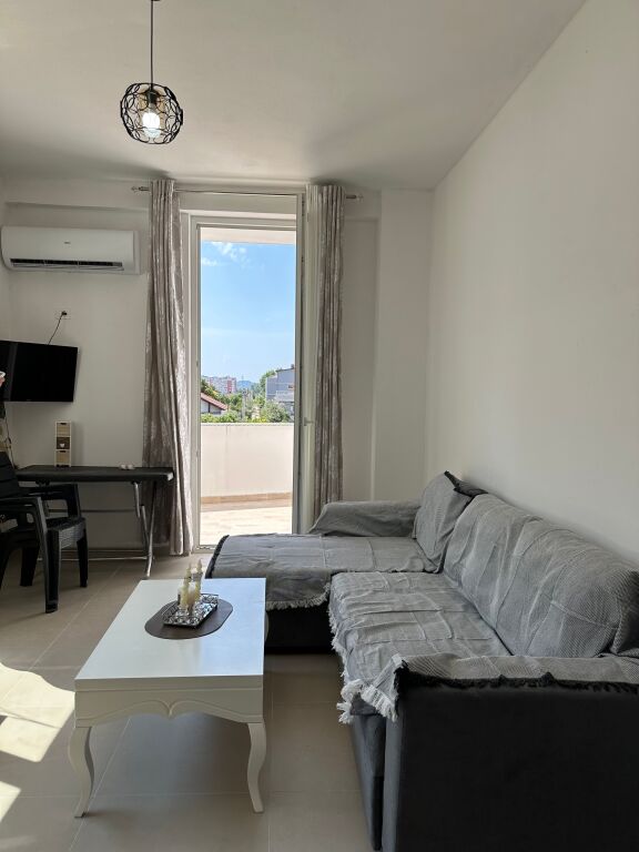 Apartament 1+1 I sapo mobiluar ne Astir