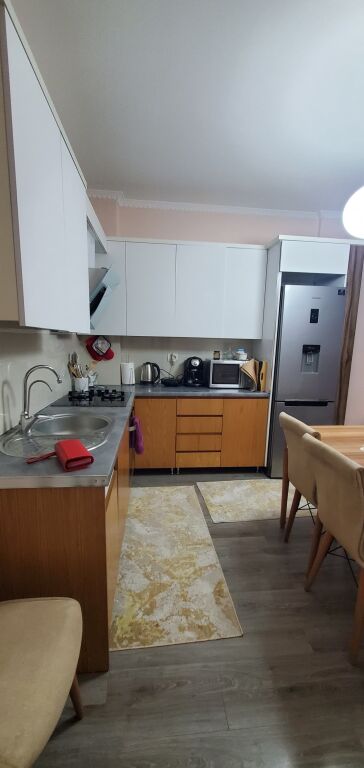 Apartament per qera 2+1 104 metra ne Astir prane Viles L kati 2 banim