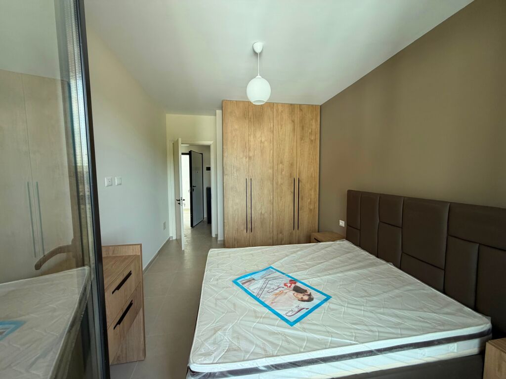 Shitet Apartament 1+1 te Mali Robit