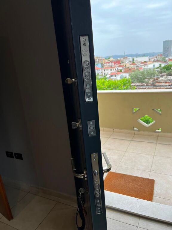 Jepet me qira 1+1 Qytet Studenti 400€