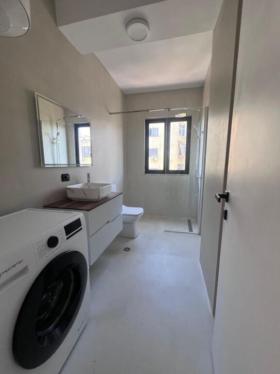 SHITET APARTAMENT 2+1 PRANE DELIJORGJIT