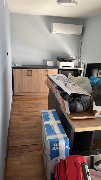 Locale in affitto, vicino a Delijirgjit, strada di Kavaja, 1,5 milioni di lek