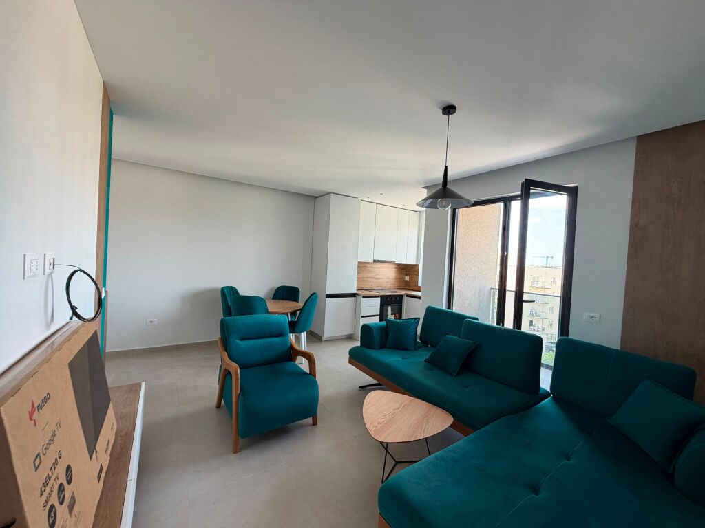 Shitet Apartament 1+1 te Mali Robit