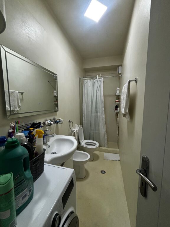 🏡 Shitet Apartament 1+1 me Ballkon – Rr. Endri Keko, Tiranë
