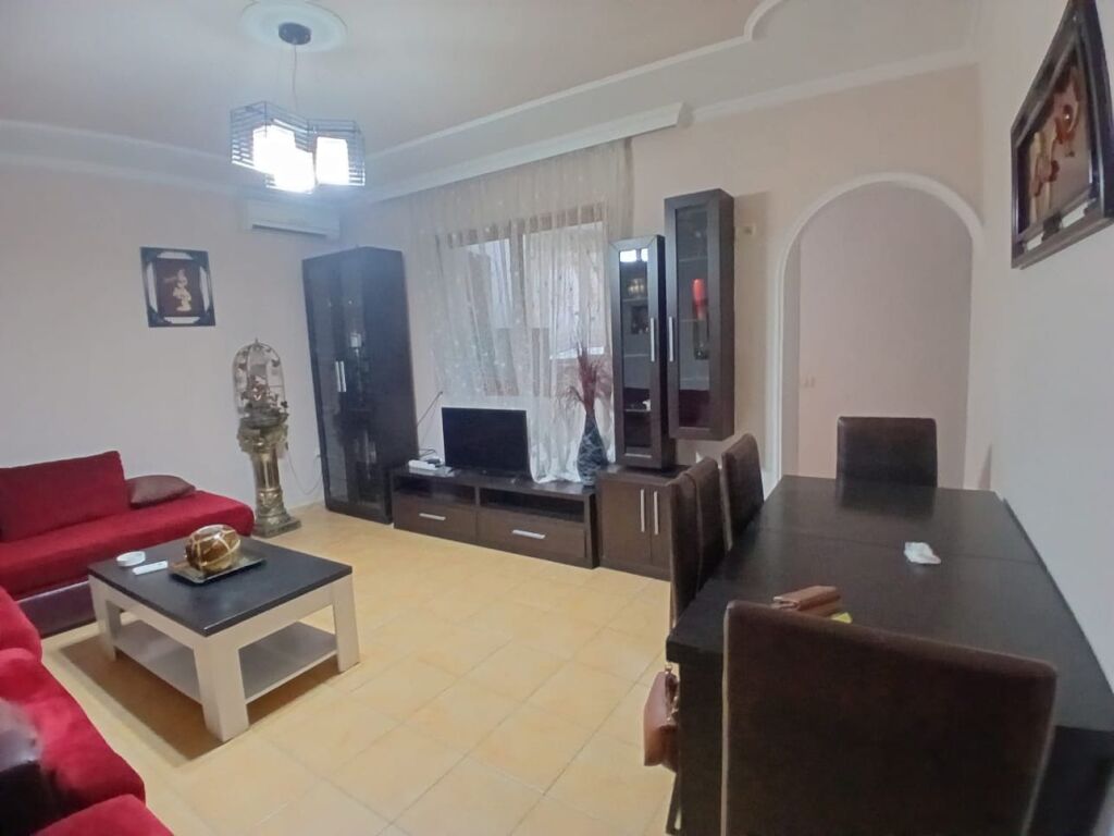 Jepet Me Qera Apartament 2+1+1 Ballkon