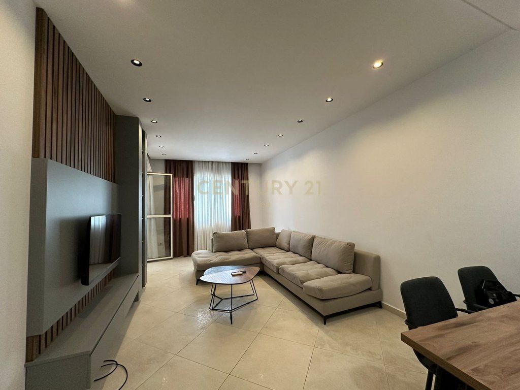 Apartament 2+1+2 me qera ne Astir !!