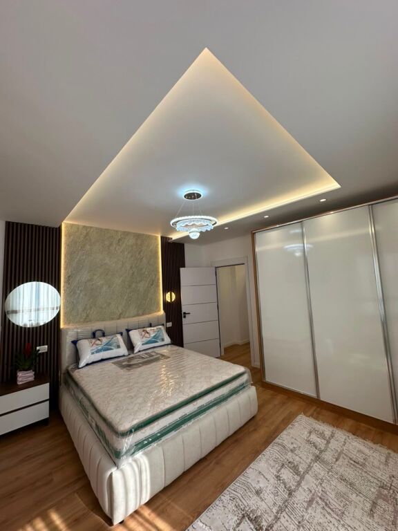 Shitet SUPER Apartament 2+1+2+Ballkon, Perball Deliorgjit