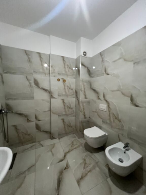 Appartamento 2+1+2 in affitto a Yzberisht, Complesso Grand Galeri