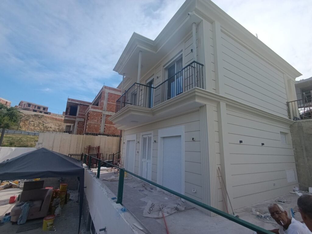 Luxurious 3-story villa for rent opposite Tegu behind Restaurant Quiet Nature