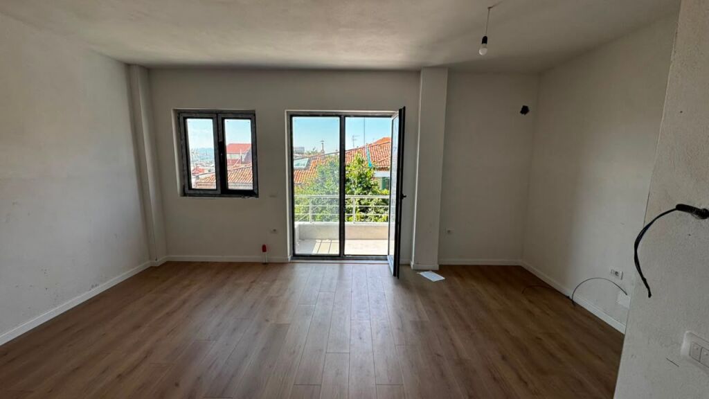 🏡 Appartamento 1+1 in Vendita – Quartiere 2, Korçë