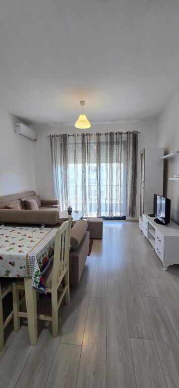 Appartamento 3+1+ Posto Auto in Affitto a Kinostudio Tirana