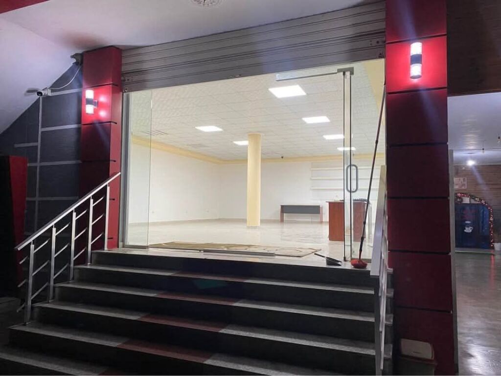 SHOP FOR RENT 100 m2 - KAMEZ
