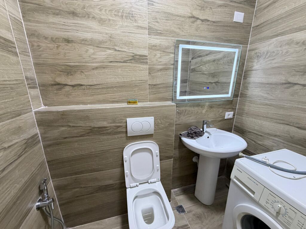 🏡 Apartment 2+1+2 for rent 📍 Grand Complex, near the Electric Market, Tirana  ✨ Features:  * 2 bedrooms (partially furnished) * Living room + new kitchen * Dishwasher * 2 toilets * Air conditioners can be installed by agreement  💰 Price: 45,000 Lek/month