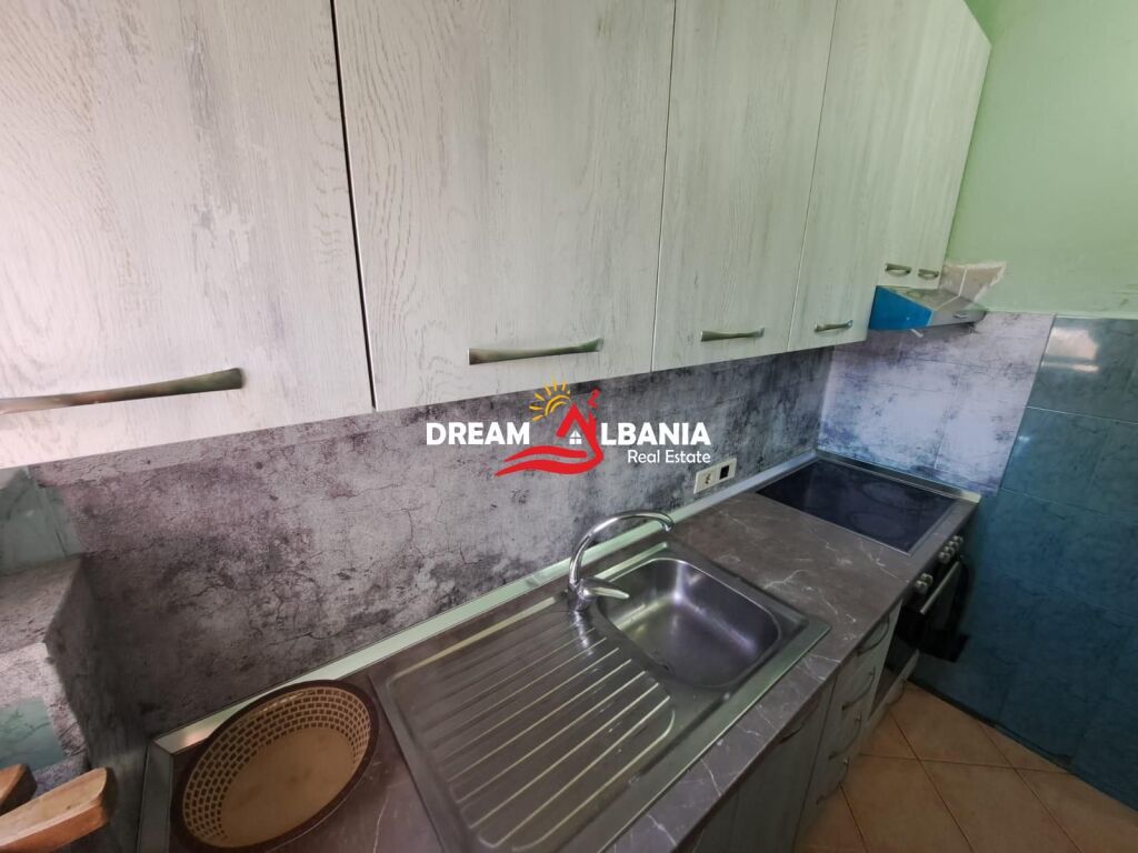 Appartamento 1+1+Cucina separata in vendita a Xhamllik, vicino a Piazza Shtraus (ID 5119003)