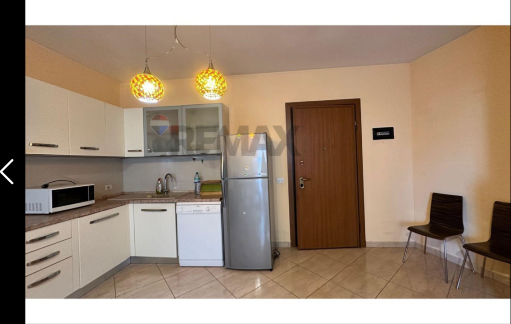 Apartament per qera 1+1 tek Sheshi Avni Rustemi