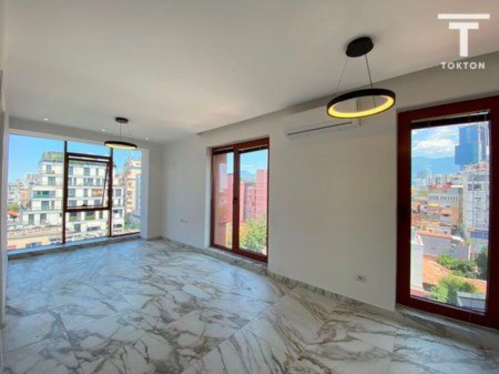 QIRA, APARTAMENT 1+1, RRUGA E KAVAJËS, TIRANË