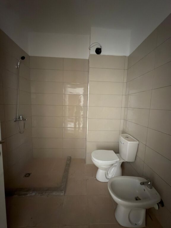 Okazion !!! Aartament 1+1 ne Shitje Prane Detit Ne Shengjin