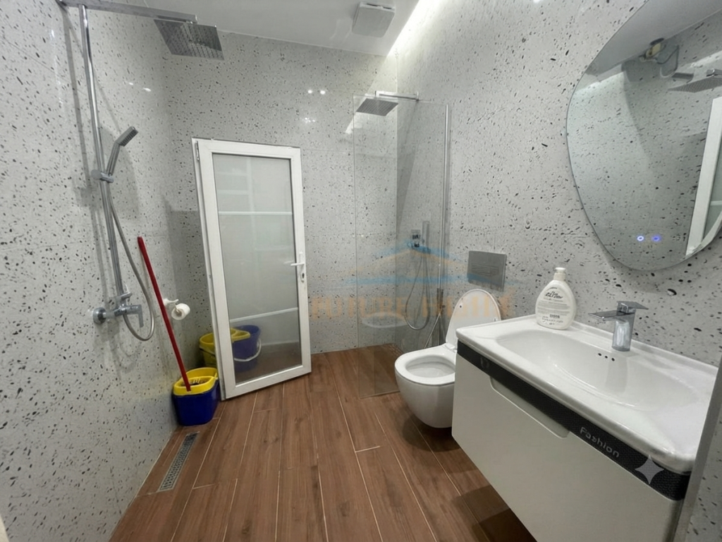 For sale, Apartment 1+1, New Bazaar, Tirana.
