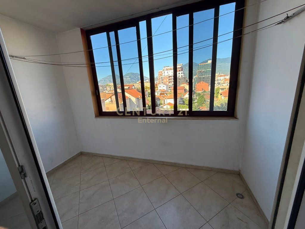 Office space for rent + parking space in Siri Kodra, Tirana! 1,000 € /Month