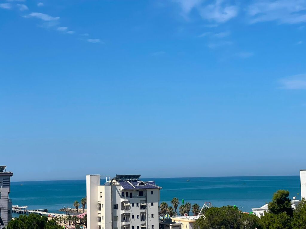 SHITET APARTAMENT 1+1 FLORIDA PLAZH DURRES 70m2 100,000 Euro