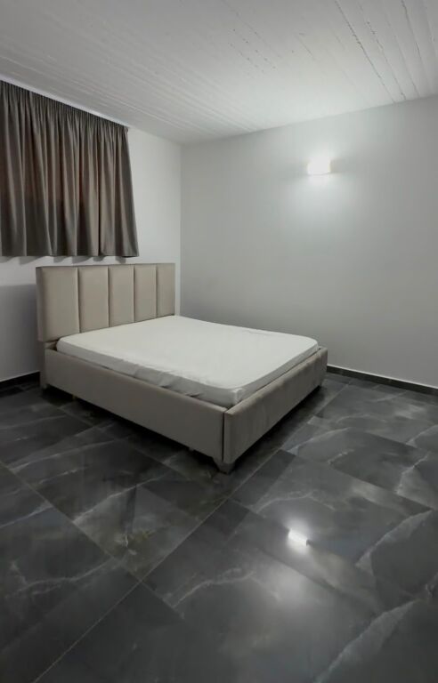 Affitto | Shtëpi private 1 + 1 | Astir | 400 €/mese