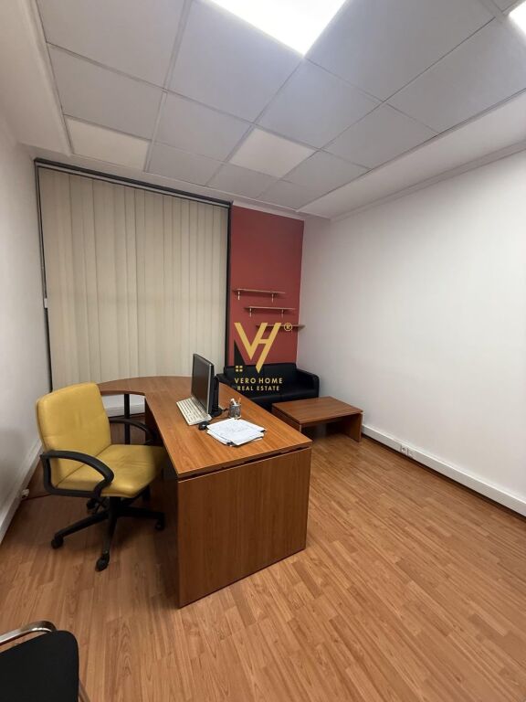 UFFICIO 60 M2 IN AFFITTO IN VIA ELBASAN 1.200 EURO