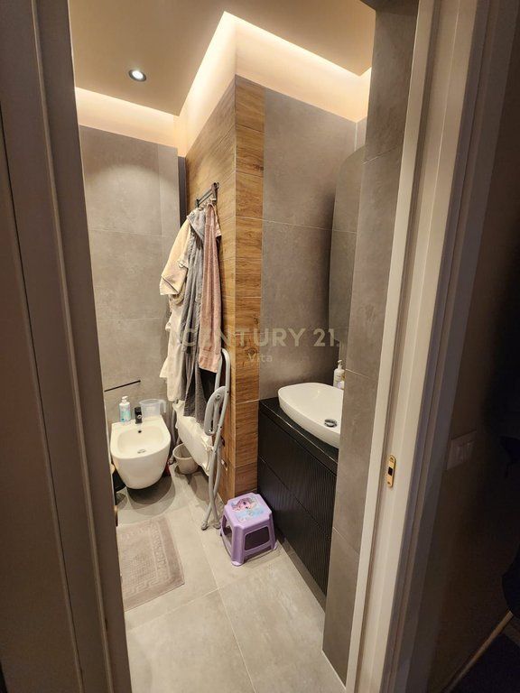 SHITET APARTAMENT 2+1+2 PAMJE DETI NE DURRES!!!