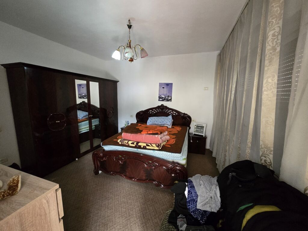 Casa privata in vendita vicino a KMY Laprakë