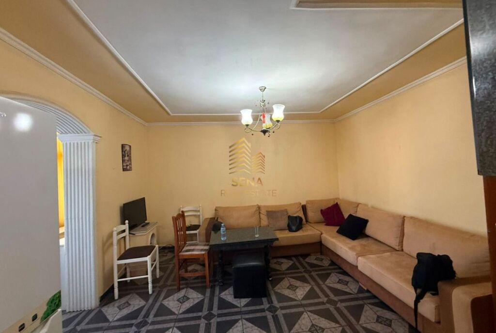 Qira, Apartament 1+1 Spitali QSUT, 40.000 Lek/muaj