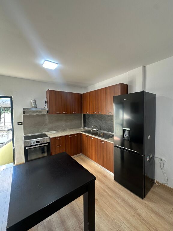 Rent | Garsoniere | Tregu i Ri Elektrik | 350 €/month