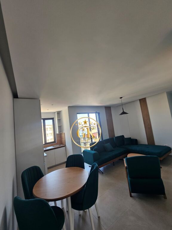🏡 Shitet Apartament 1+1 në Golem