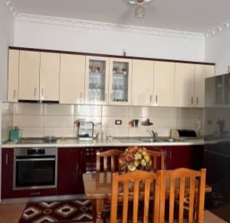 JEPET ME QERA APARTAMENT 2+1 + PARKIM – 50.000 Lek/Muaj