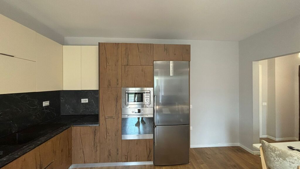 Rent | Apartament 1 + 1 | Rruga 5 Maji | 520 €/month