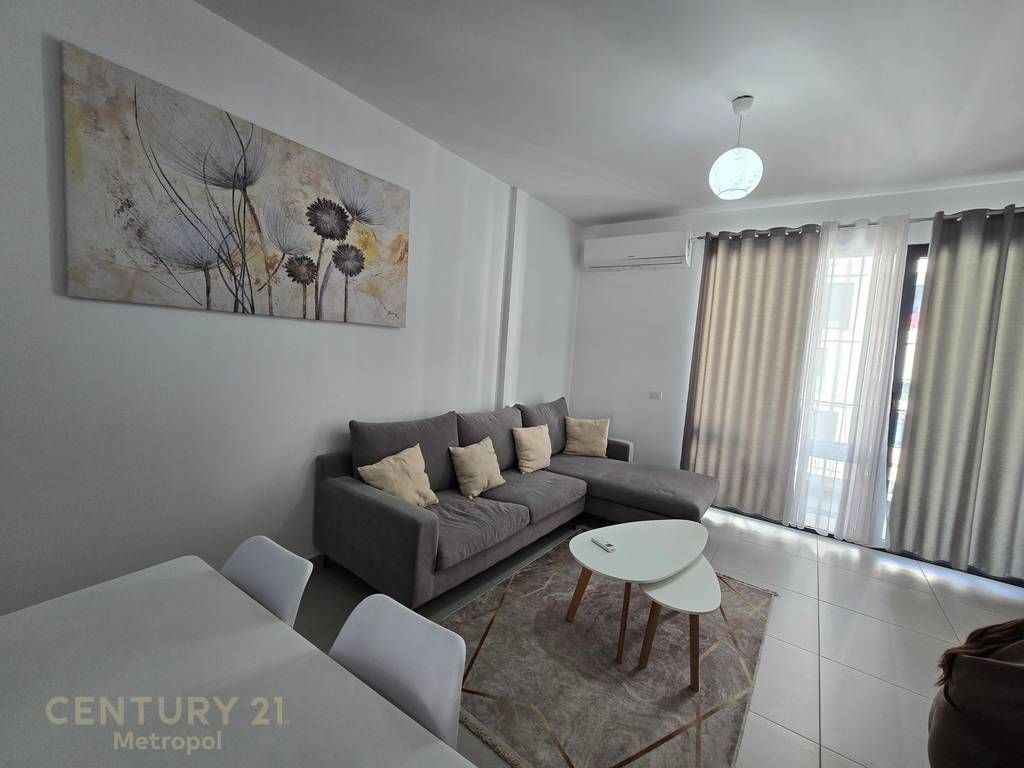 JAPIM ME QIRA APARTAMENT 2+1+2+ POST PARKIMI, TEK ASL (SPITALET)
