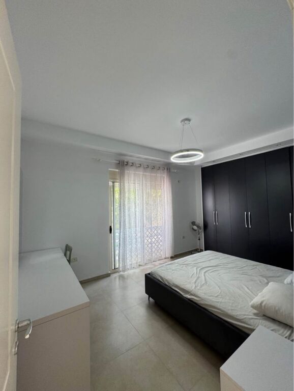 Shitet Apartament 2+1 – Gjiri i Lalëzit, Kompleksi Lura 1