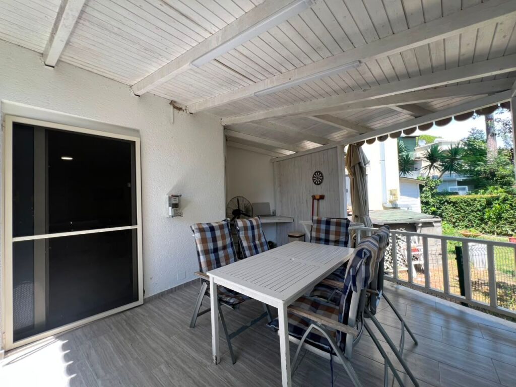 Shitet Apartament 2+1