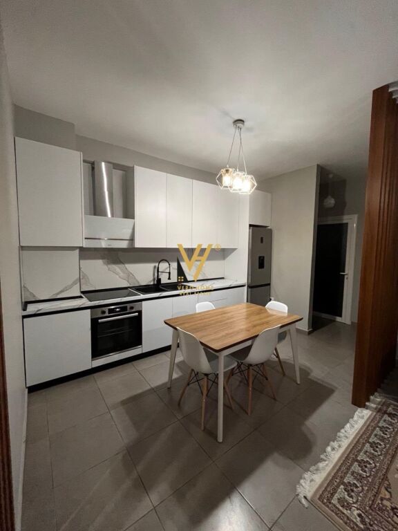 JEPET APARTAMENT 1+1+BLK ME QERA TEK TERMINALI VERIUT 40.000 LEKE