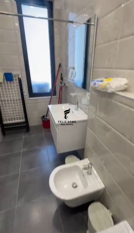 APARTAMENT ME QERA 2+1+2 PORCELAN 70.000 LEKE FH-83211