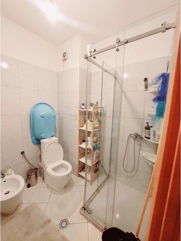 SHESIM APARTAMENT 2+1+2 NË ASTIR
