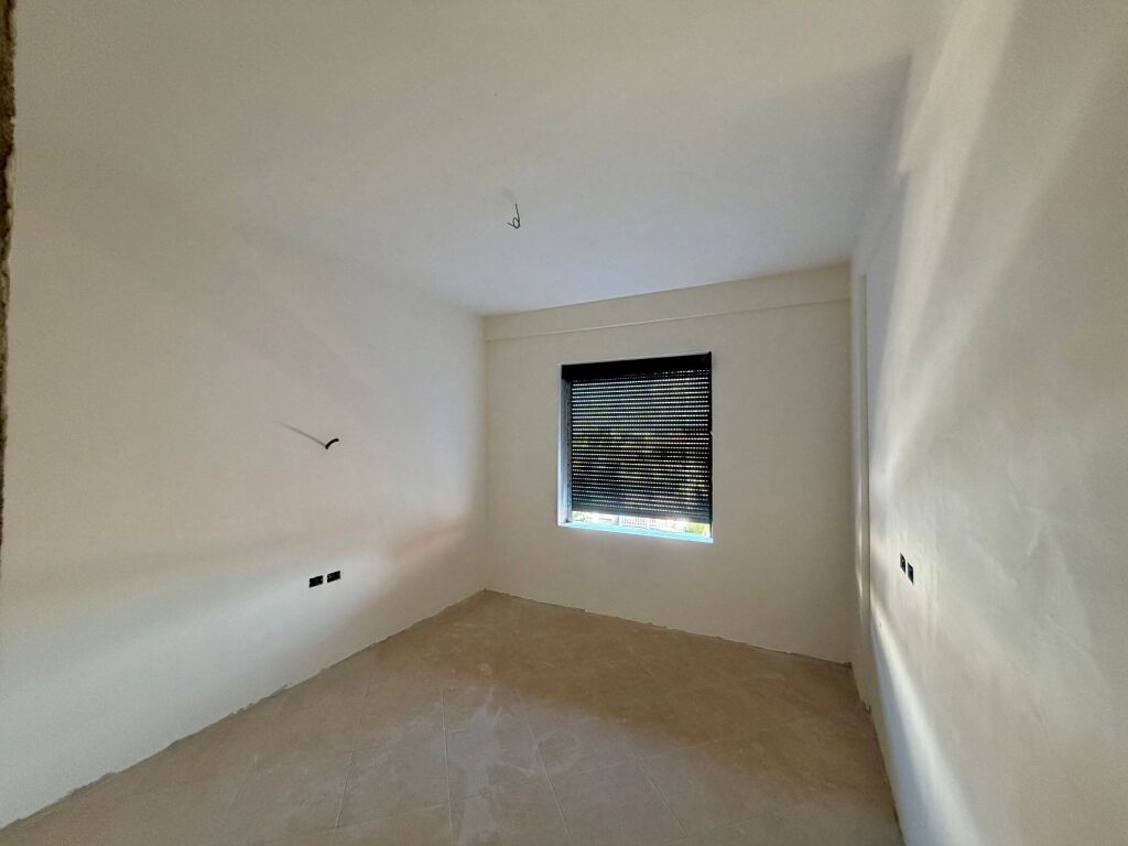 SHITET apartament 3+1 tek Universiteti "Marin Barleti", Selitë