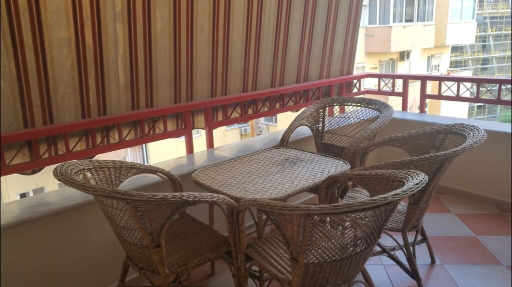 APARTAMENT 3+1+2 BANJO+3 BALLKONE+ GARAZH Rruga elbasanit
