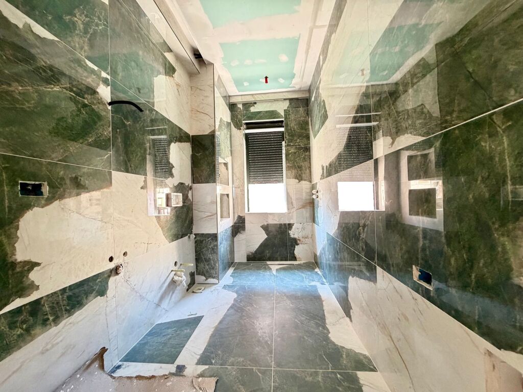 SHITET apartament 3+1 tek Universiteti "Marin Barleti", Selitë