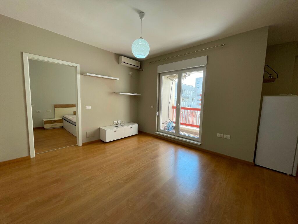 Appartamento 1+1 in affitto presso il Kompleksi Kontakt vicino a Ish-Parkut.