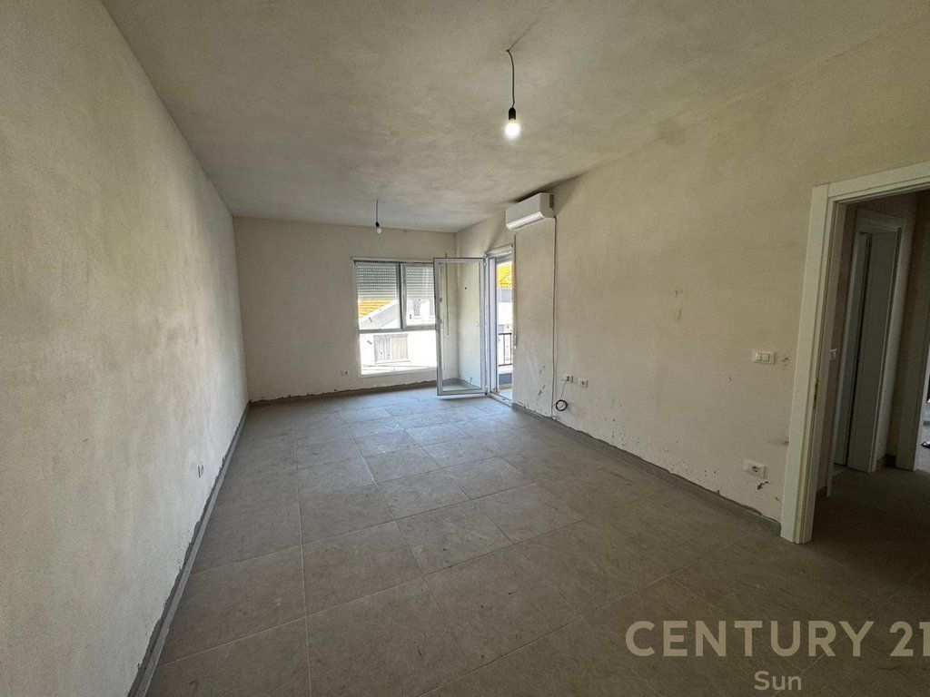 Appartamento 1+1 In Affitto in Via 5 Maji, Tirana - 550€ | 68 m²